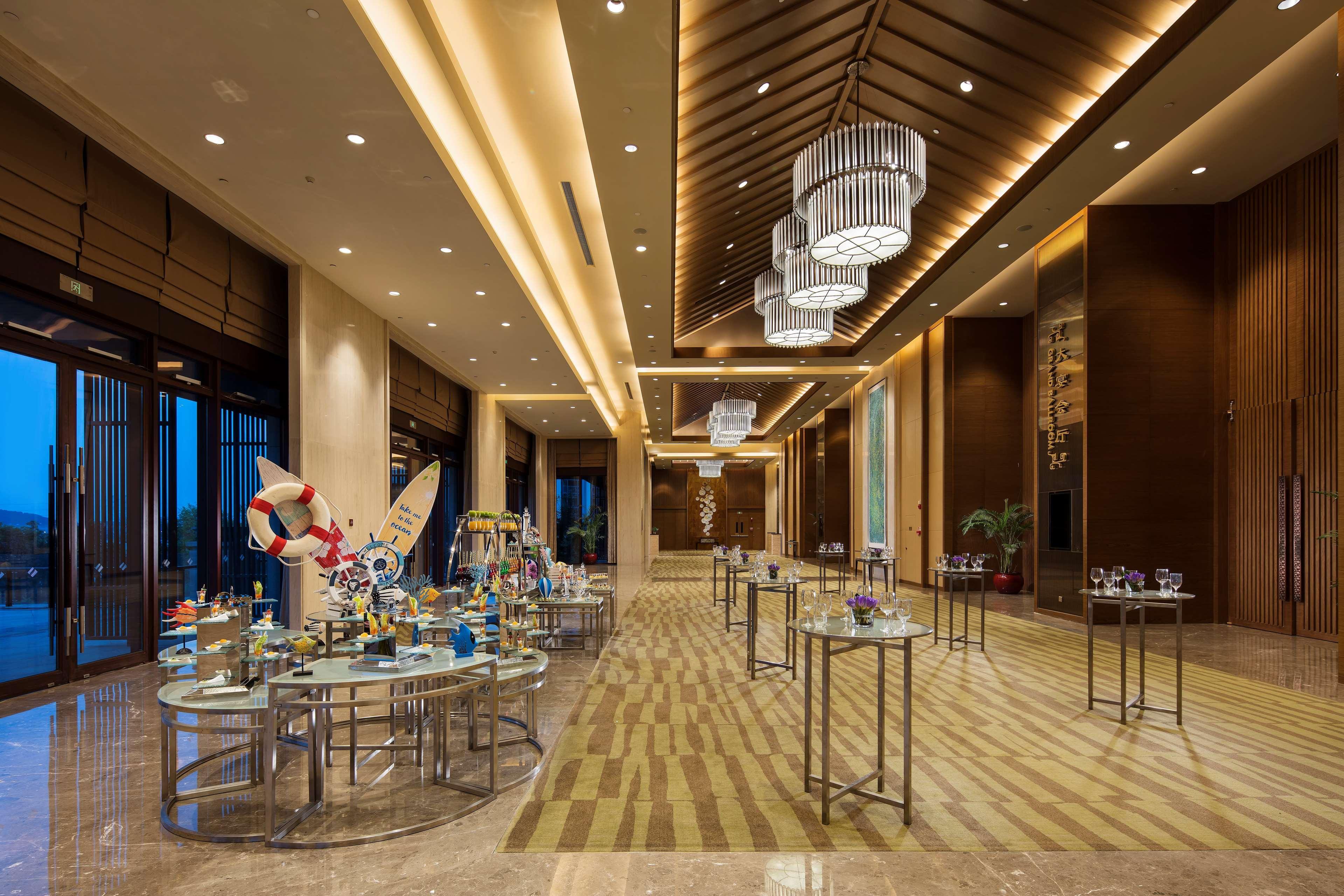 Hilton Wuhan Optics Valley Exterior photo